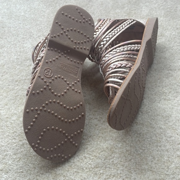 Gladiator gold sandals - Picture 2 of 2